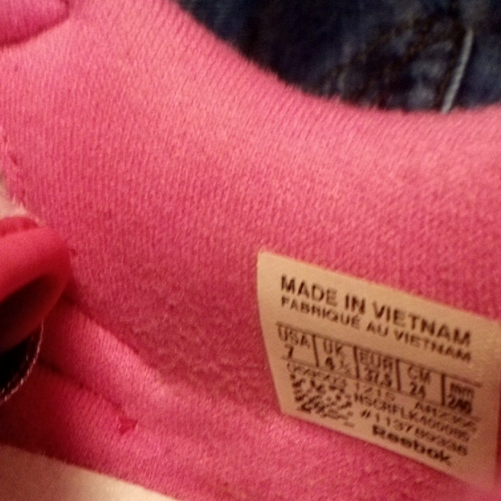 - Pink leather Reebok classic sneakers - Picture 3 of 6